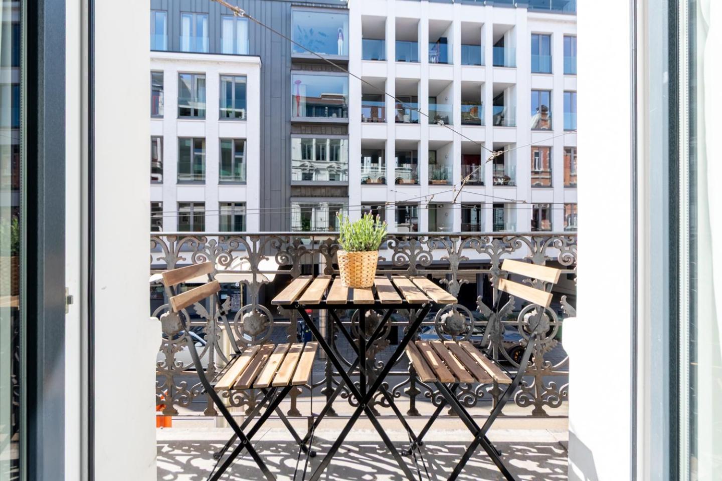 Bright, Spacious Apartments & Perfectly Located In The Heart Of Gand Extérieur photo